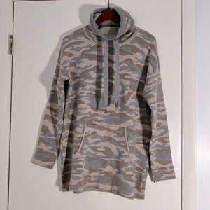 Tahari Sweater - Camo colors - size M